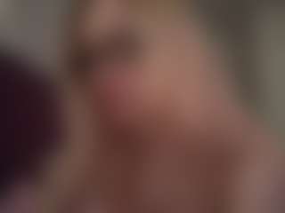 Live cam show with SantanaAveritte - Thong on TeamSkeetLive