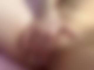 Live cam show with SantanaAveritte - Petite on Camsoda