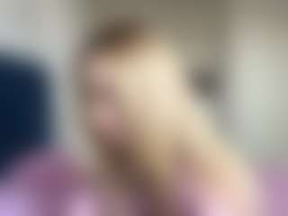 Live cam show with SantanaAveritte - Twerk on CamwithHer
