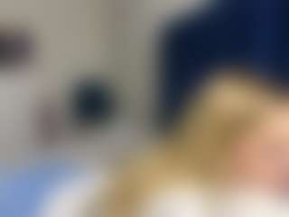 Live cam show with SantanaAveritte - Body Massage on livesuperchat.net