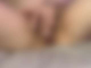 Live cam show with SantanaAveritte - Moaning on Camsoda