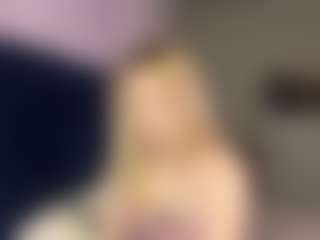 Live cam show with SantanaAveritte - Athletic on Strip Flash - Live Sex Shows