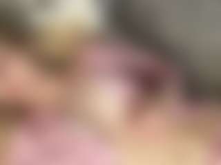 Live cam show with SantanaAveritte - Flash on AdultVida.com