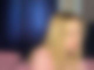 Live cam show with SantanaAveritte - Body Massage on Camsoda