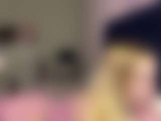 Live cam show with SantanaAveritte - Thong on fuklive.com