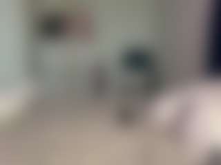 Live cam show with SantanaAveritte - Facial on CamwithHer