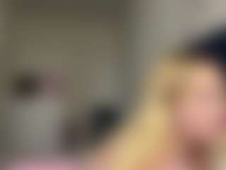 Live cam show with SantanaAveritte - Cute on Fling VIP Chat