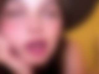 Live cam show with Viola - Smoking on Mixed Magazine Live