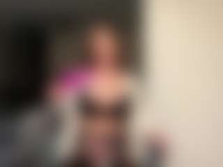 Live cam show with Viola - Hairy Pussy Brown Hair on Camsoda
