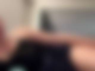Live cam show with Viola - Striptease Granny on CamSodaAdn