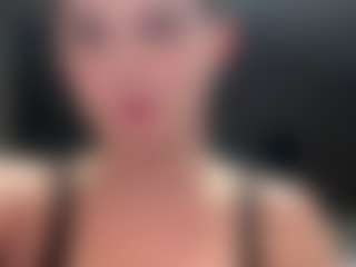 Live cam show with Viola - Smoking on Mixed Magazine Live