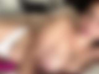 Live cam show with Viola - Facial on Camsoda