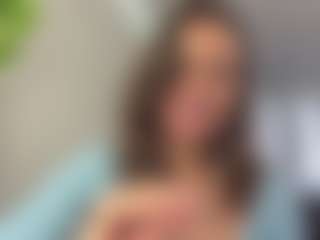 Live cam show with Kim - Small Tits on AdultVida.com