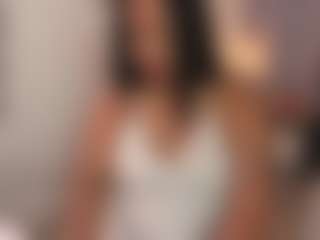Live cam show with justlilah - Black Dildo on friskycurves.com
