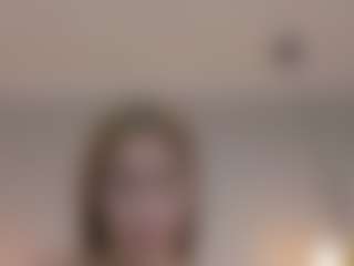 Live cam show with liz-lunna - Smoking on Camsoda