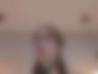 Live cam show with liz-lunna - Red Hair on madthumbs