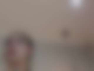 Live cam show with liz-lunna - Big Balls on Uber Horny