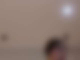 Live cam show with liz-lunna - Lean on Camsoda