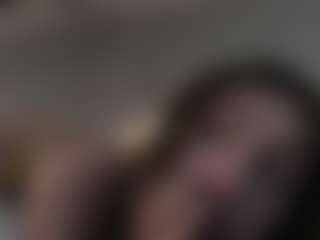 Live cam show with liz-lunna - Submissive on Dolls Live