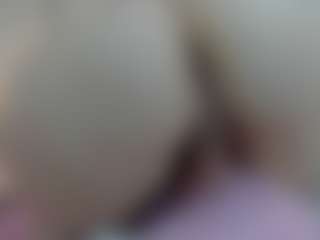 Live cam show with liz-lunna - Roleplay on intimatelivegirls.com