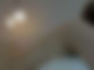 Live cam show with liz-lunna - Muscular on Big Tits