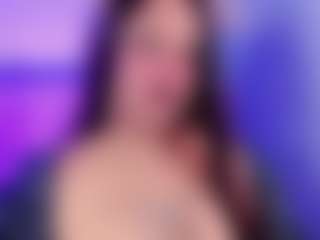 Spettacolo in cam dal vivo con salomemiranda - Big Tits su Camsoda
