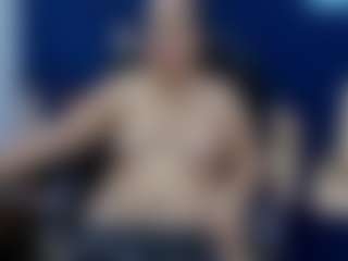 Spettacolo in cam dal vivo con Ivy - Fingerass su Camsoda