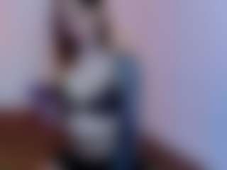Live cam show with KristenMeloche - Tease on Camsoda