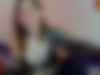 Live cam show with KristenMeloche - Tease on Camsoda