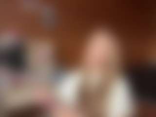 Live cam show with Amelie - New Toys on AdultVida.com