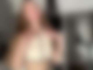 Live cam show with Amelie - Green Eyes on Strip Flash - Live Sex Shows