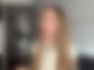 Live cam show with Amelie - Drinking on sexylive.show