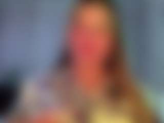 Live cam show with MaximinaEtling - Curvy Middle Aged on livesuperchat.net