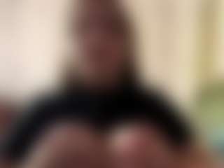 Live cam show with MaximinaEtling - Gamer MILF on Nude Chat * 1 On 1 Webcam Sex * Live Cam Show