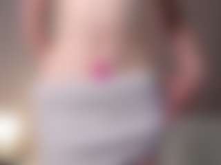 Live cam show with MerrillTurnbull - New Toys on AdultVida.com