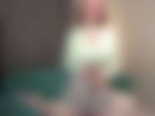 Live cam show with MerrillTurnbull - Facial on Camsoda
