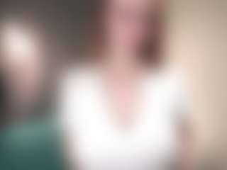 Live cam show with MerrillTurnbull - Petite Young Adult on SmokeAndPoke