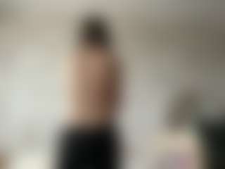 Live cam show with Lea - Self Suck on sexylive.show