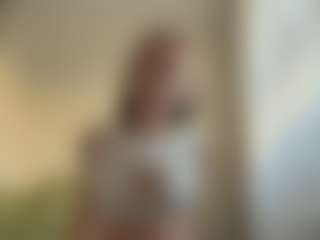 Live cam show with Lea - Thin on Chatstar