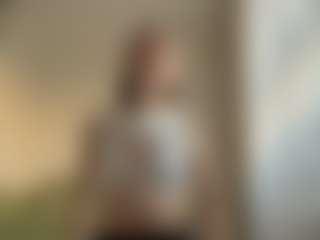 Live cam show with Lea - Full Nudity on StripNow