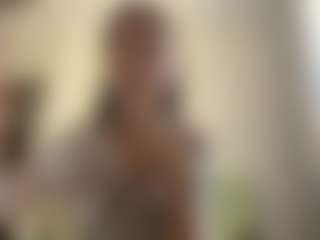 Live cam show with Lea - Green Eyes on CamwithHer