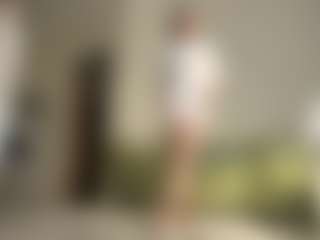 Live cam show with Lea - Nipple Piercings on slutload