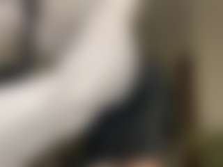 Live cam show with Lea - Nipple Piercings on justonemore.cc