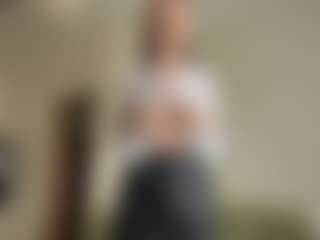 Live cam show with Lea - Threesome on instabang