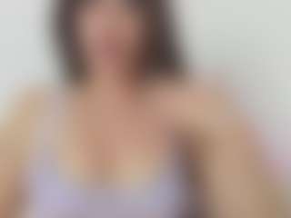 Live cam show with SarahSantacruz - Brown Hair on Camsoda