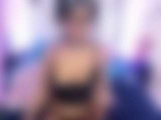 Live cam show with scarlet-snout - Petite on Camsoda