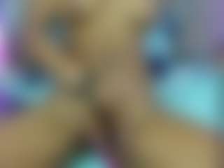 Live cam show with scarlet-snout - Athletic Ebony on CamSodaAdn