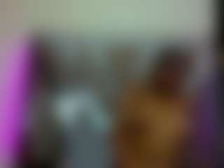 Live cam show with scarlet-snout - Athletic Ebony on AdultVida.com