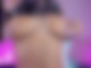 Live cam show with scarlet-snout - Ebony on Camsoda | colombia