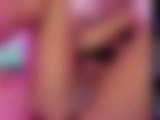 Live cam show with scarlet-snout - Ebony on Camsoda | colombia